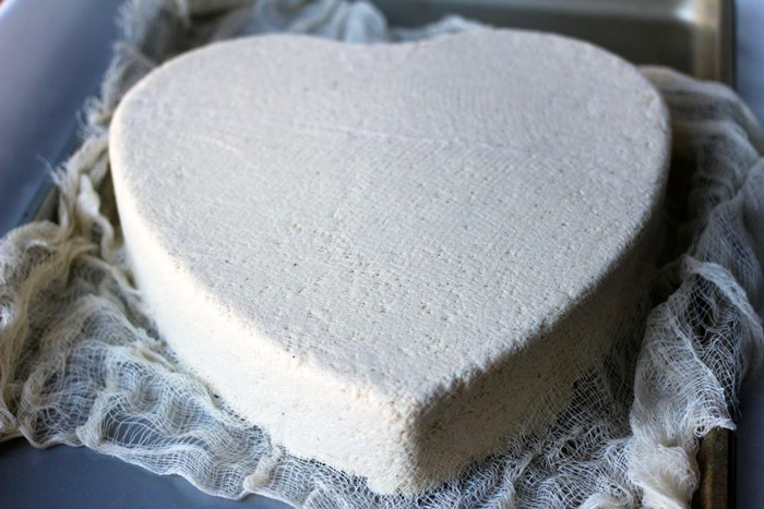 tofu and stuffing with cheesecloth